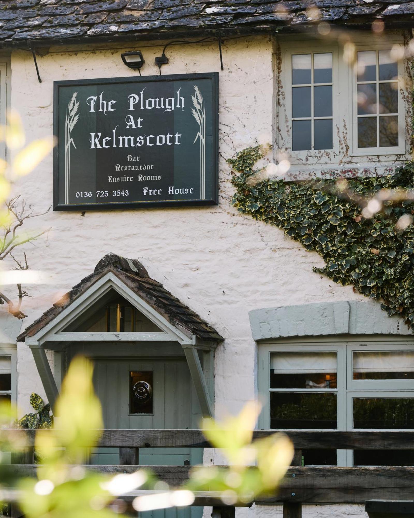 The Plough Inn Little Faringdon Extérieur photo
